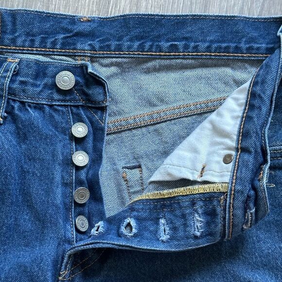 Levis 501 Denim Cut Off Shorts Size 32 - Picture 6 of 9